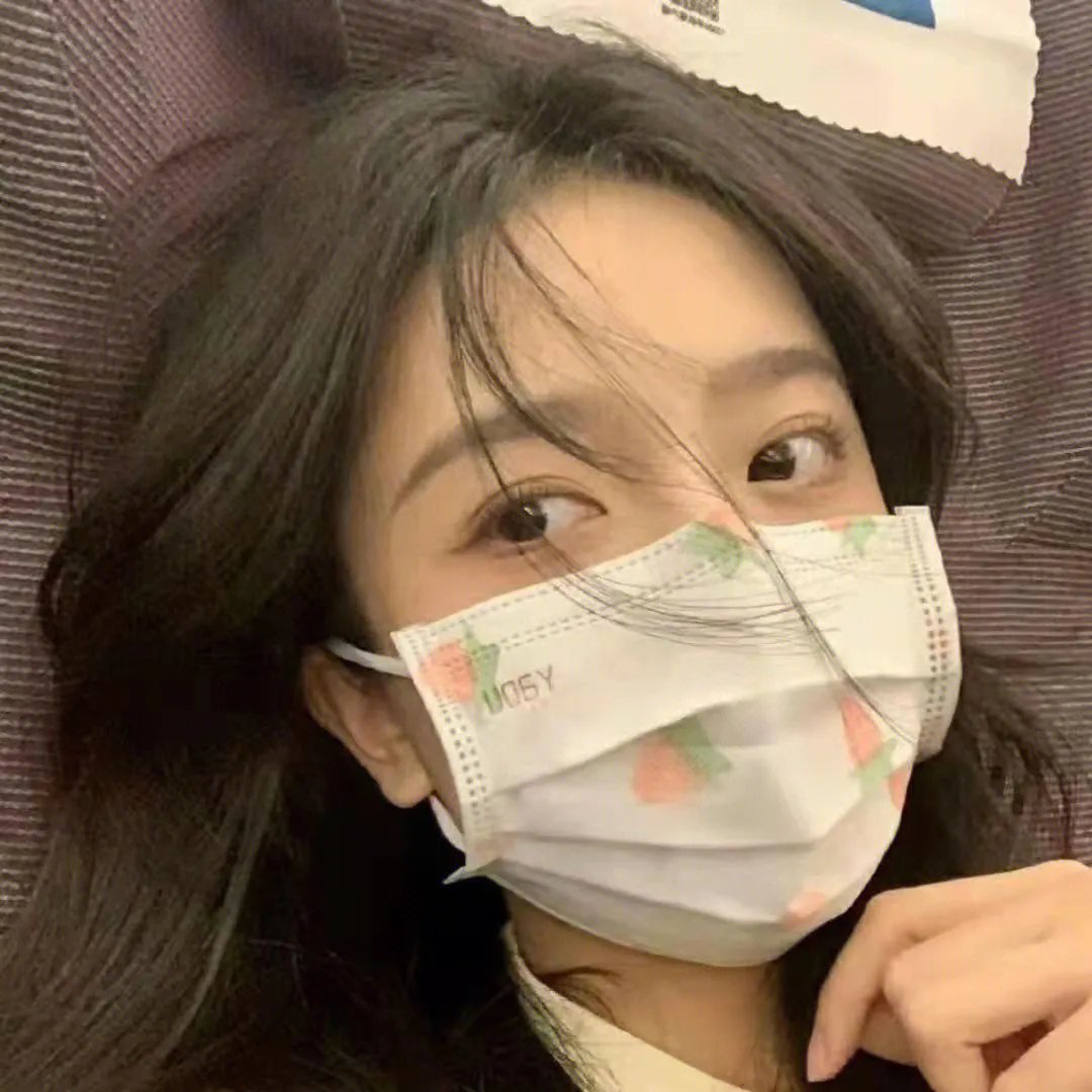 网恋对象是总裁（网恋奔现后被总裁掐腰宠）